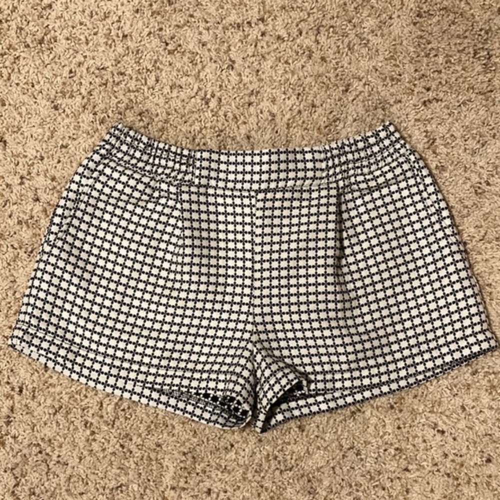 ☀️☀️☀️Black and white patterned shorts 🤍🖤